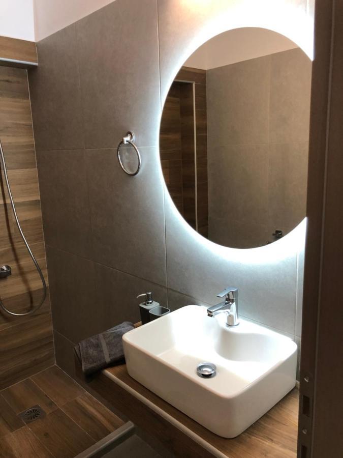 Aurora Apartments Vrasná Zewnętrze zdjęcie