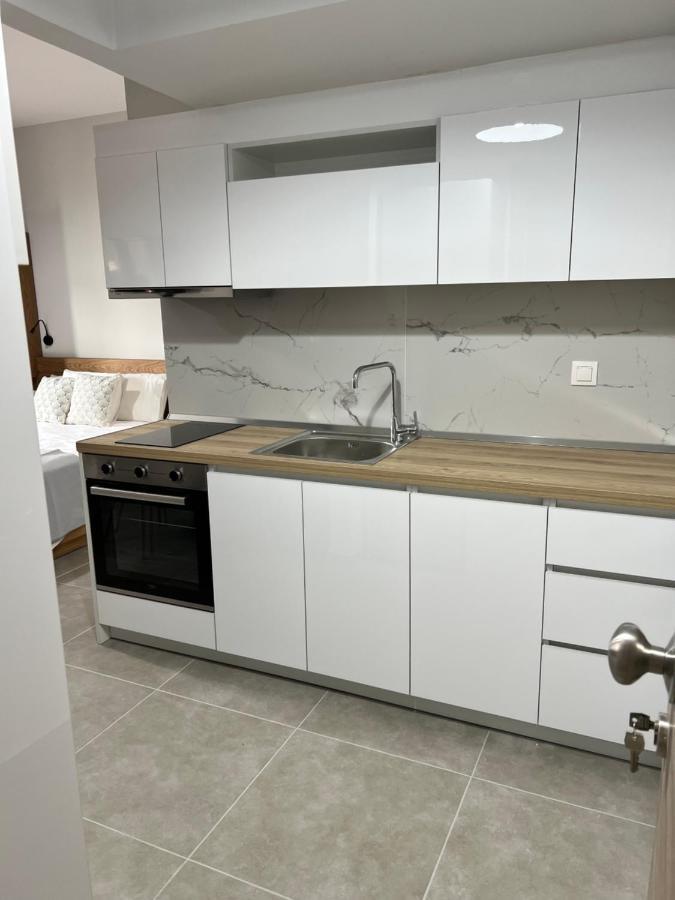 Aurora Apartments Vrasná Zewnętrze zdjęcie